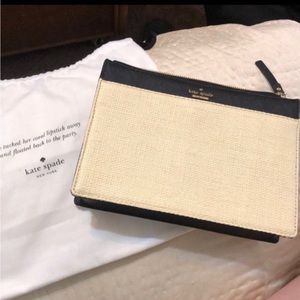✨Kate spade Cameron street straw Claris’s wicker basket crossbody clutch purse✨